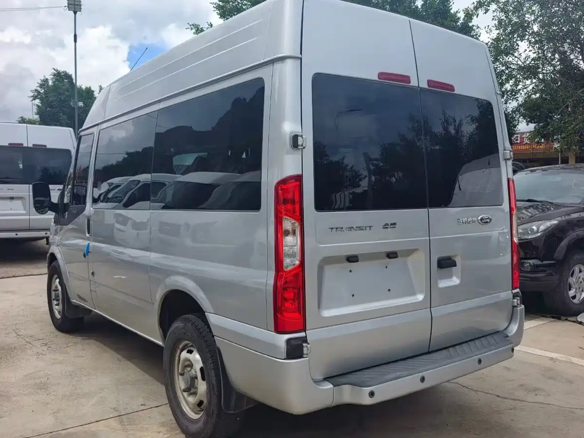 Ford New Generation Transit 2020 2019 Model 2.2T Multi-function Short Wheelbase Medium Roof 6-seater China VI