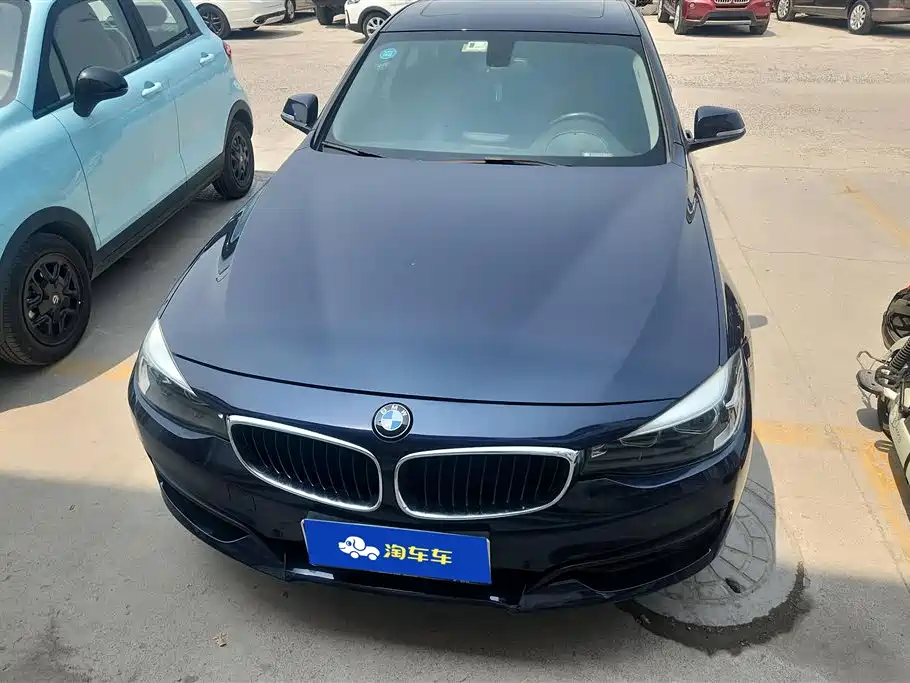 BMW 3 Series GT 2019 320i Fashion Model фото 2