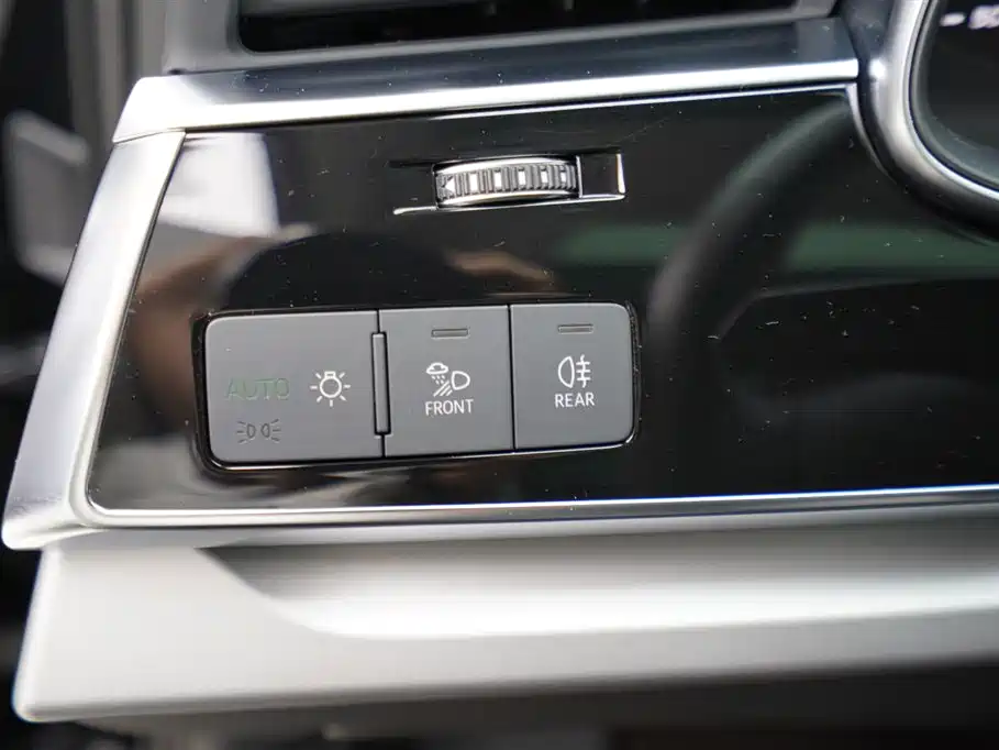 Audi Q7 2023 45 TFSI quattro S line Sport фото 6