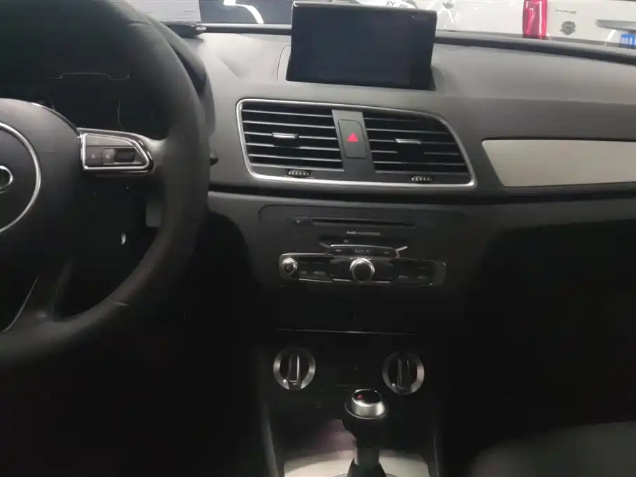 Audi Q3 2015 30 TFSI Progressive фото 13
