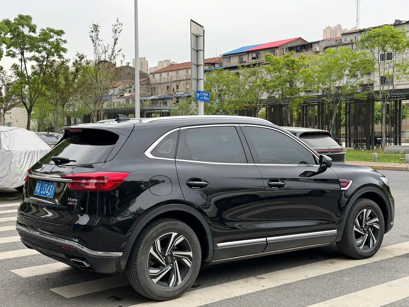 Hongqi HONGQI HS5