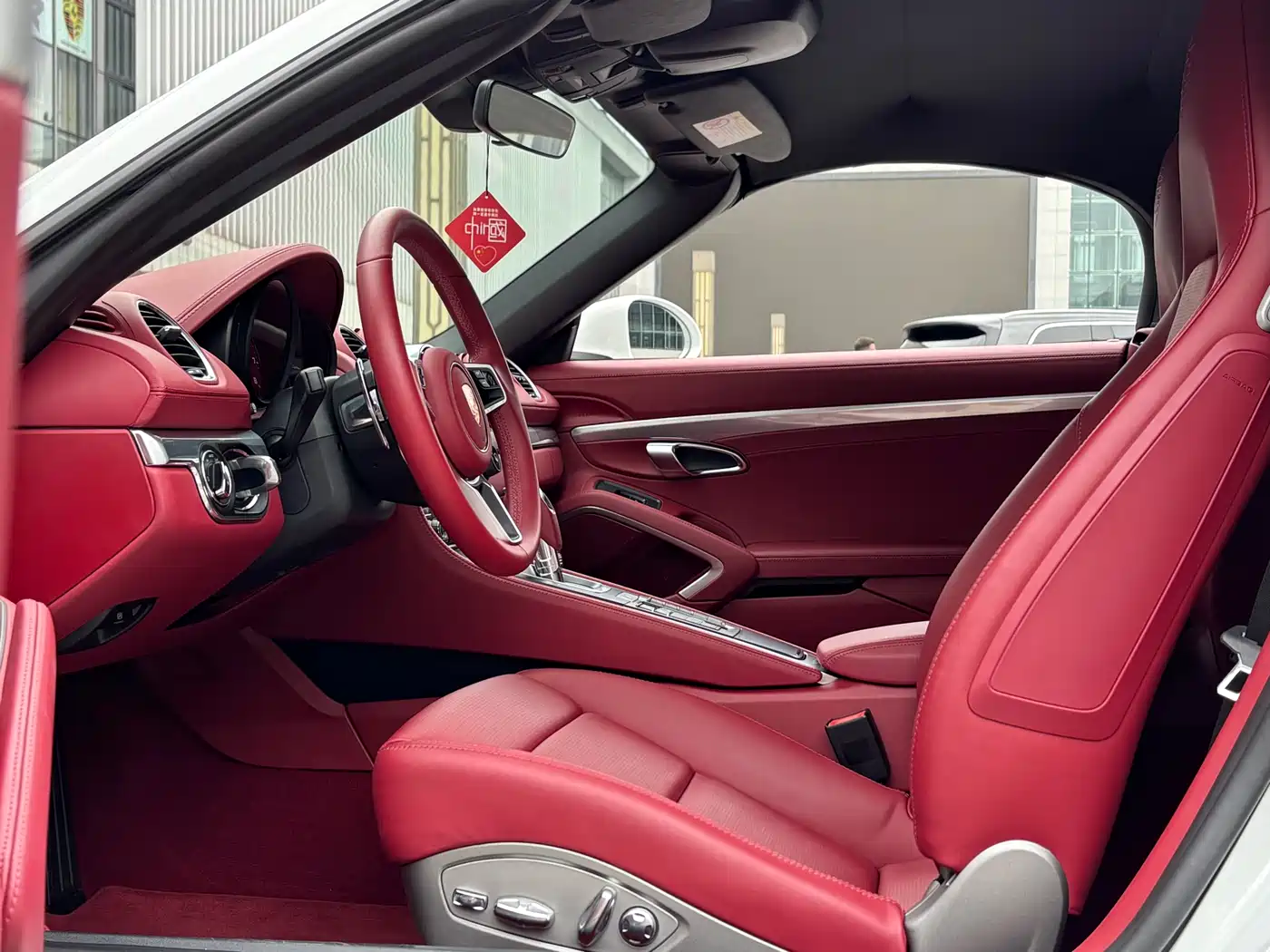 Porsche 718 2022 Boxster 2.0T фото 9