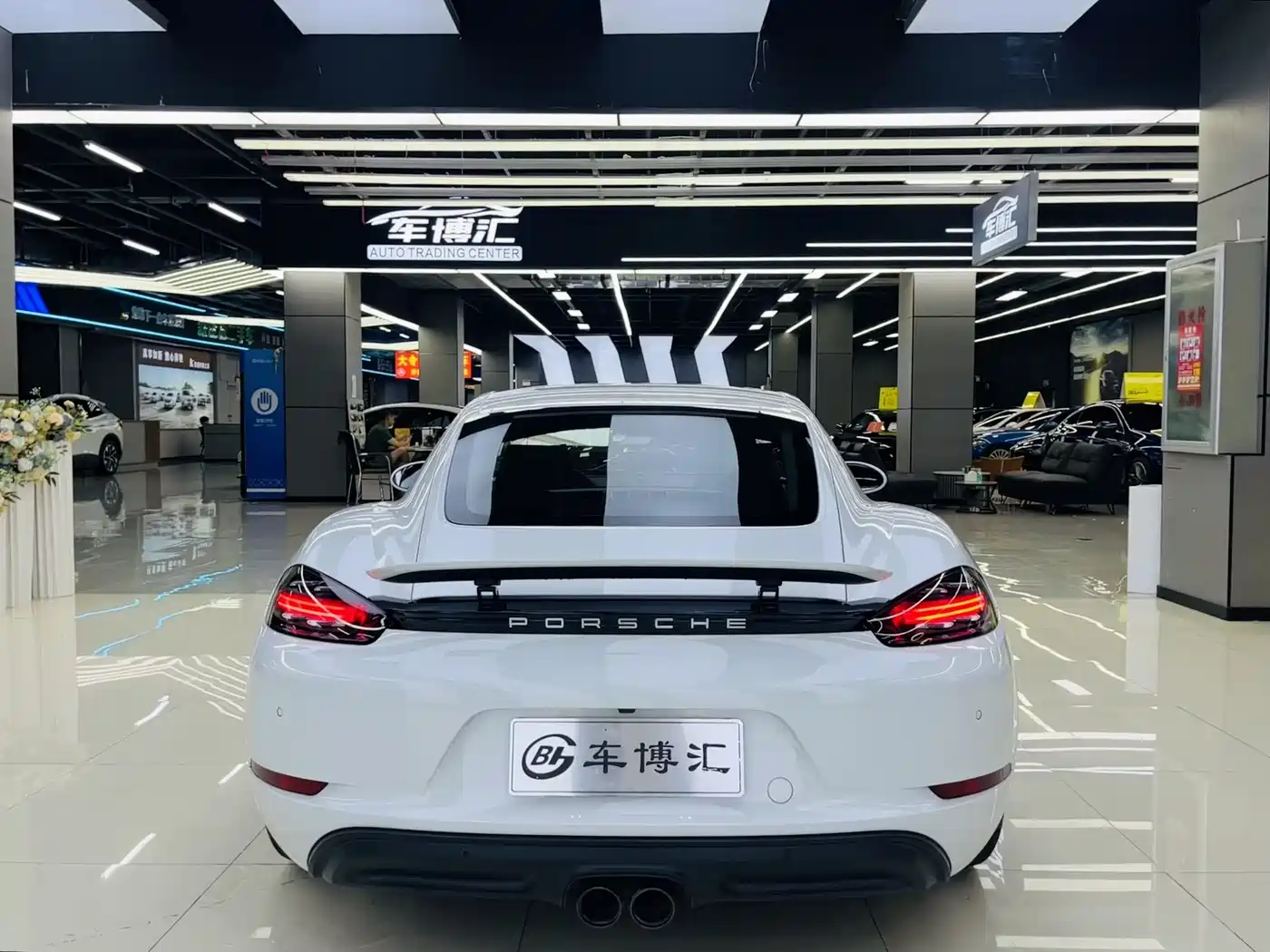 Porsche 718 2022 Cayman 2.0T фото 6