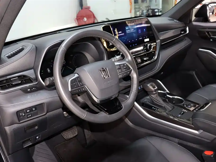 Toyota Crown Kluger 2022 2.5L HEV 4WD Premium Edition фото 10