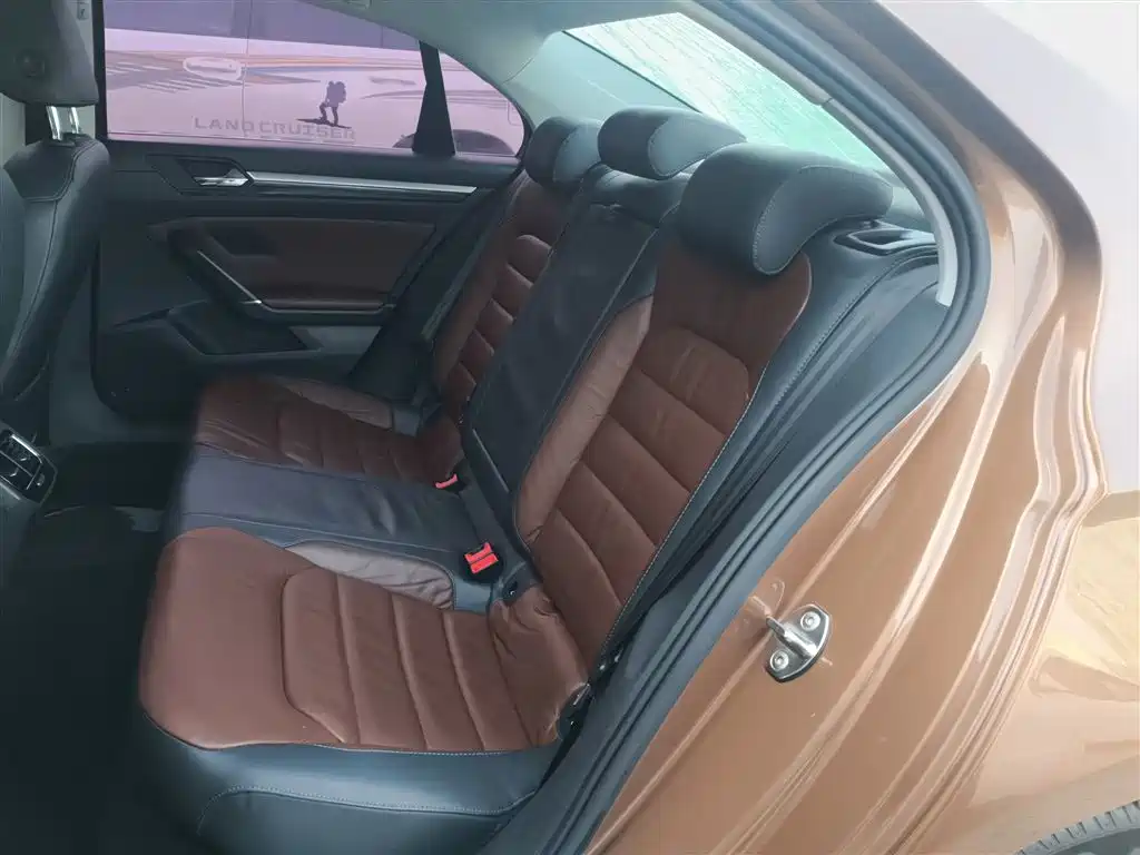 Volkswagen Lamando 2015 330TSI DSG Comfort фото 17