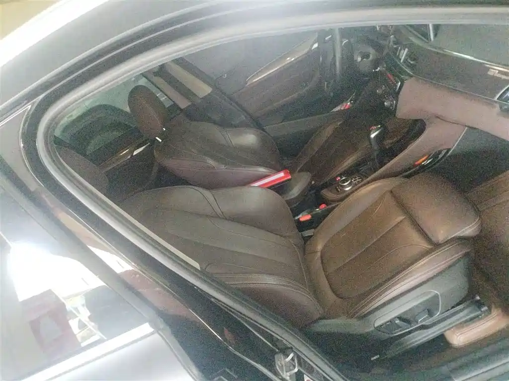 BMW X1 2016 sDrive20Li Luxury Model фото 25