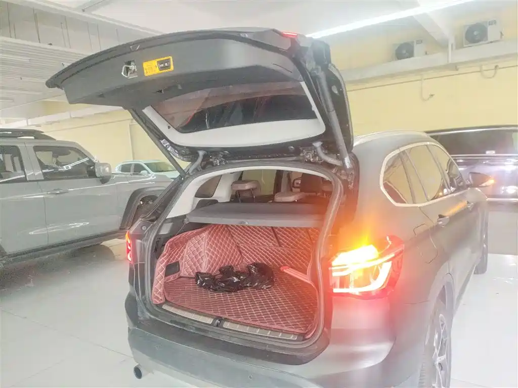BMW X1 2016 sDrive20Li Luxury Model фото 19