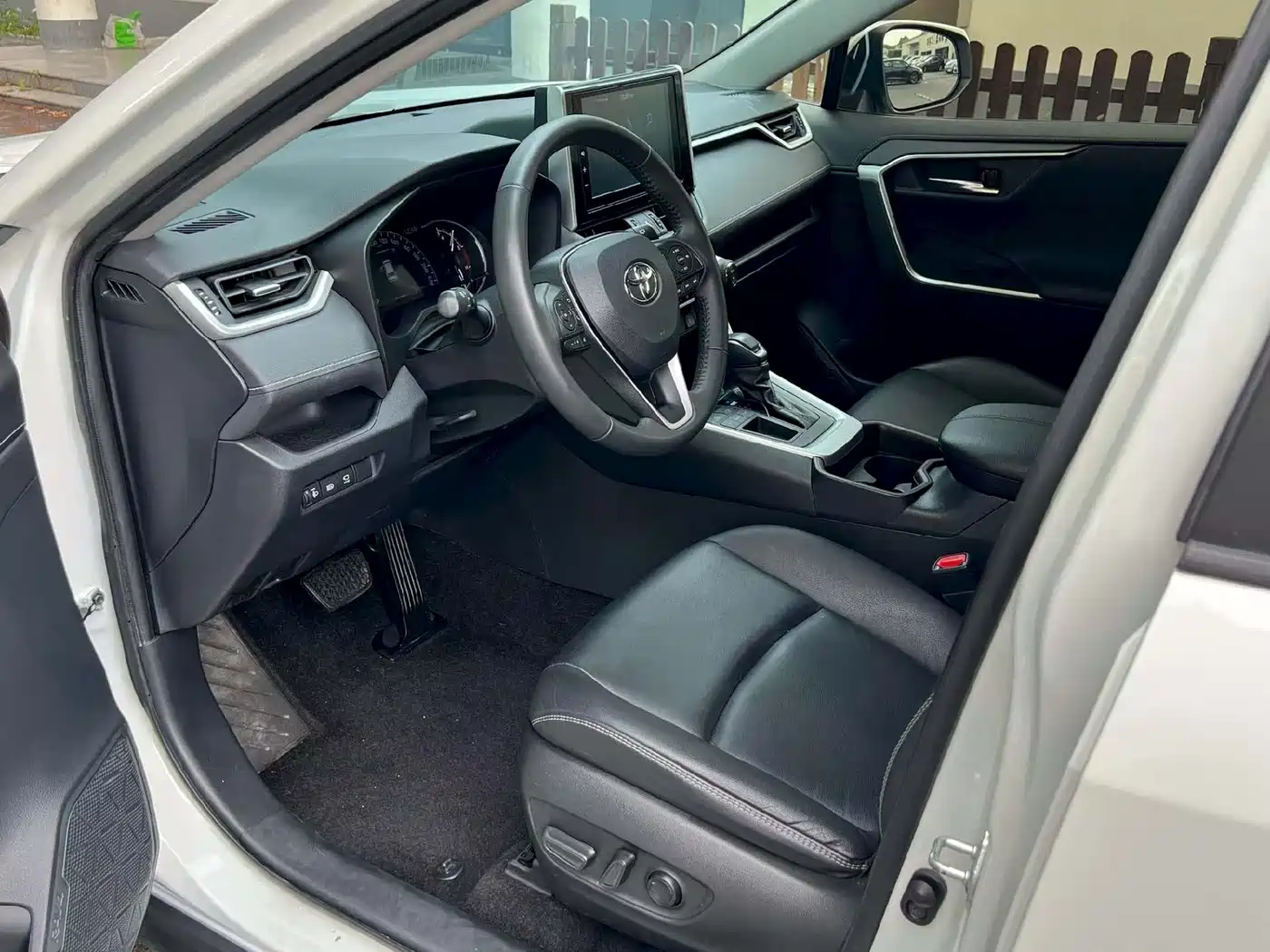 Toyota RAV4 Rongfang 2021 2.0L CVT 2WD Trend PLUS фото 4