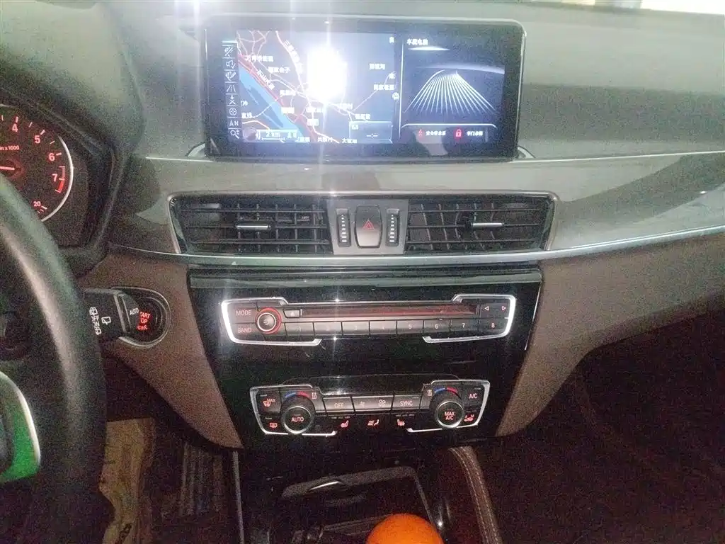 BMW X1 2016 sDrive20Li Luxury Model фото 13