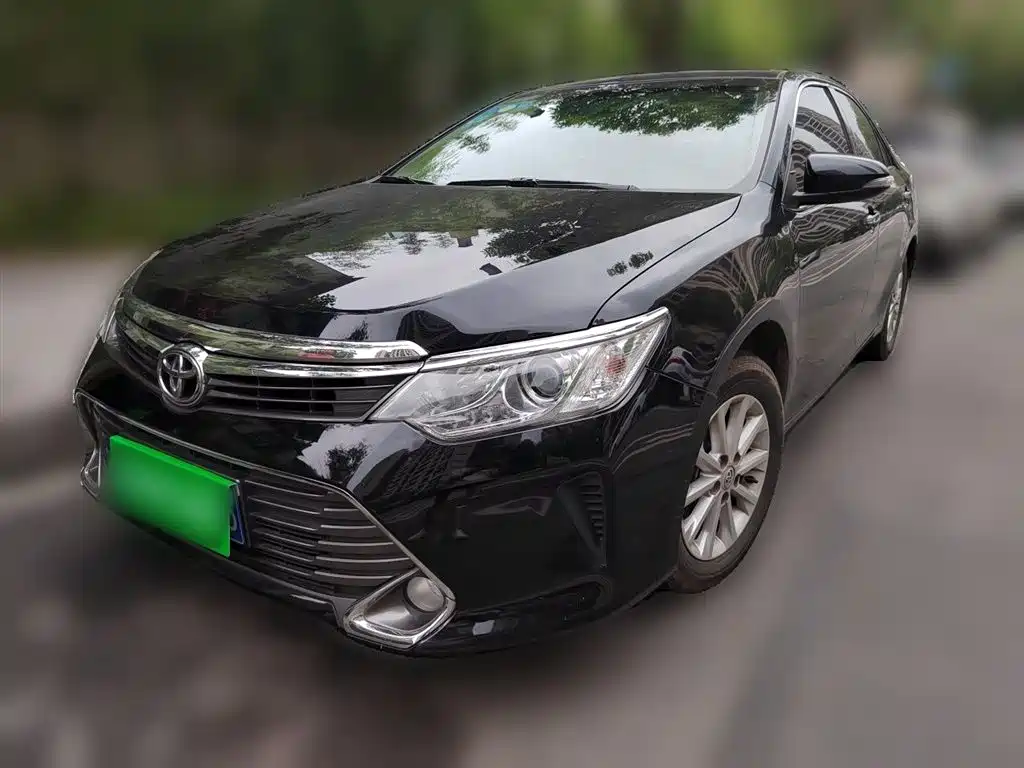 Toyota Camry 2015 2.0G Leading Edition фото 2