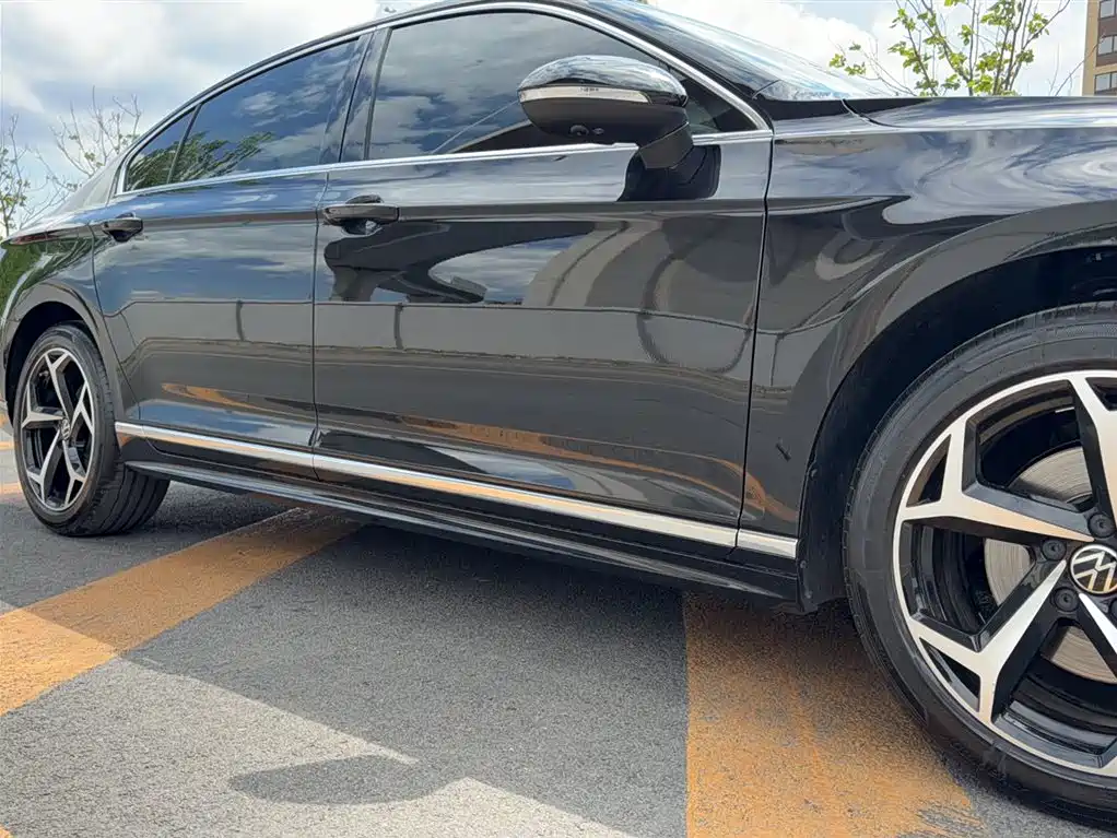 Volkswagen Magotan 2025 Facelift II Public Edition 330TSI DSG Luxury фото 11