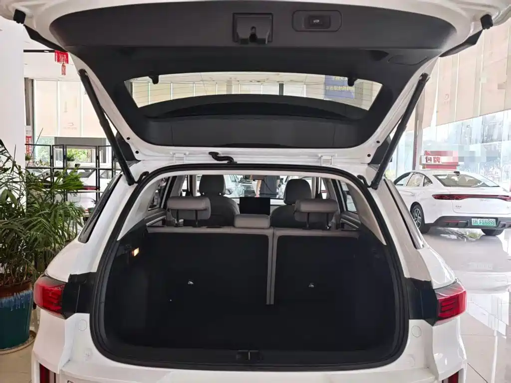 Geely ICON 2025 2026 Chocolate 1.5TD Pure Edition