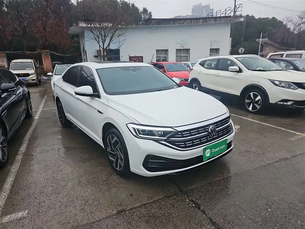 Volkswagen Sagitar 2025 300TSI DSG Surpass Edition фото 4