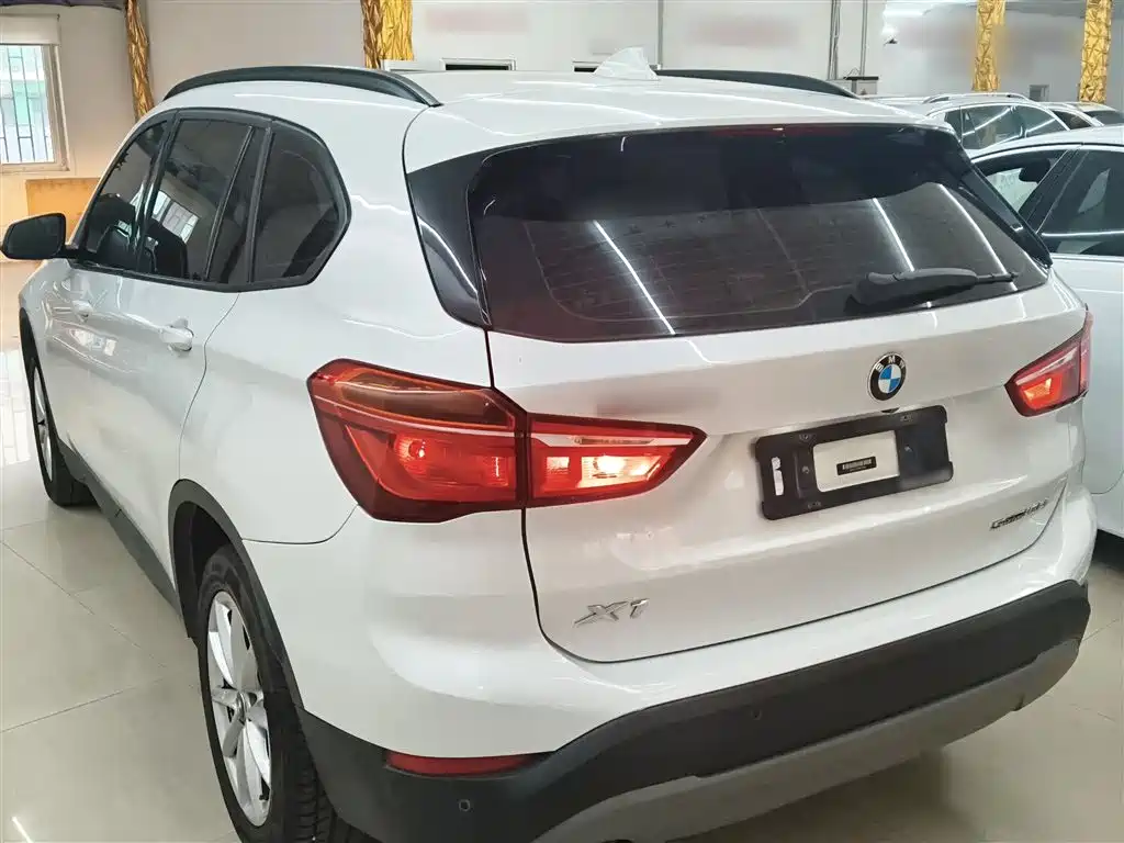 BMW X1 2019 sDrive18Li Fashion Model фото 22