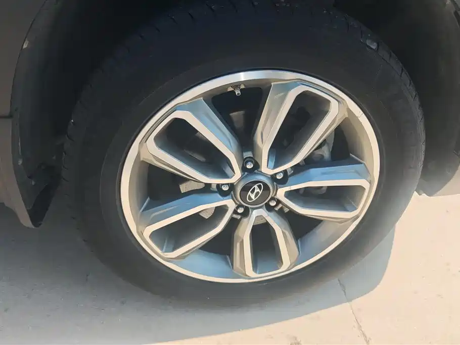 Hyundai Beijing Hyundai ix35 2019 2.0L Automatic 2WD Zhiyong·Enjoy China V фото 6