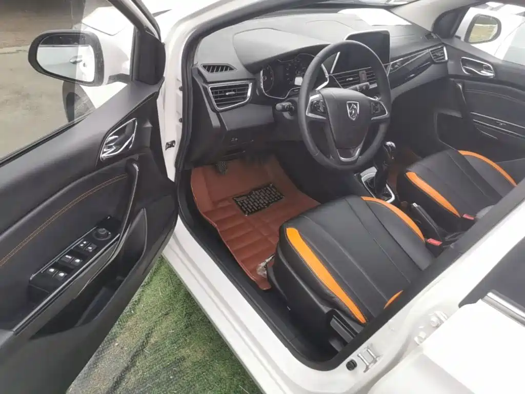 Baojun 310 2016 2016 1.2L Manual Luxury Type