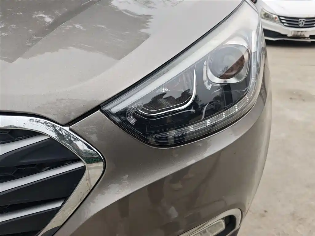 Hyundai Beijing Hyundai ix35 2015 2.0L Automatic 2WD Comfort China V фото 24
