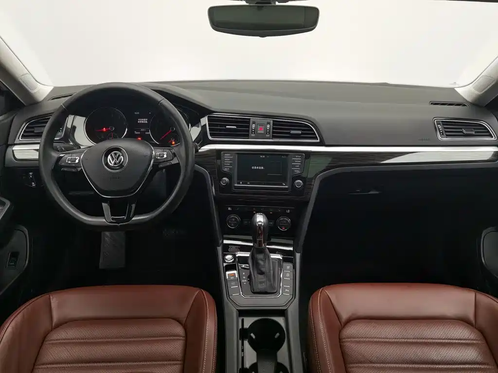 Photo 5 - Volkswagen Lamando