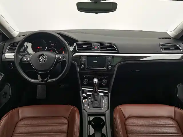 Volkswagen Lamando 2017 280TSI DSG Luxury Edition — фото 5