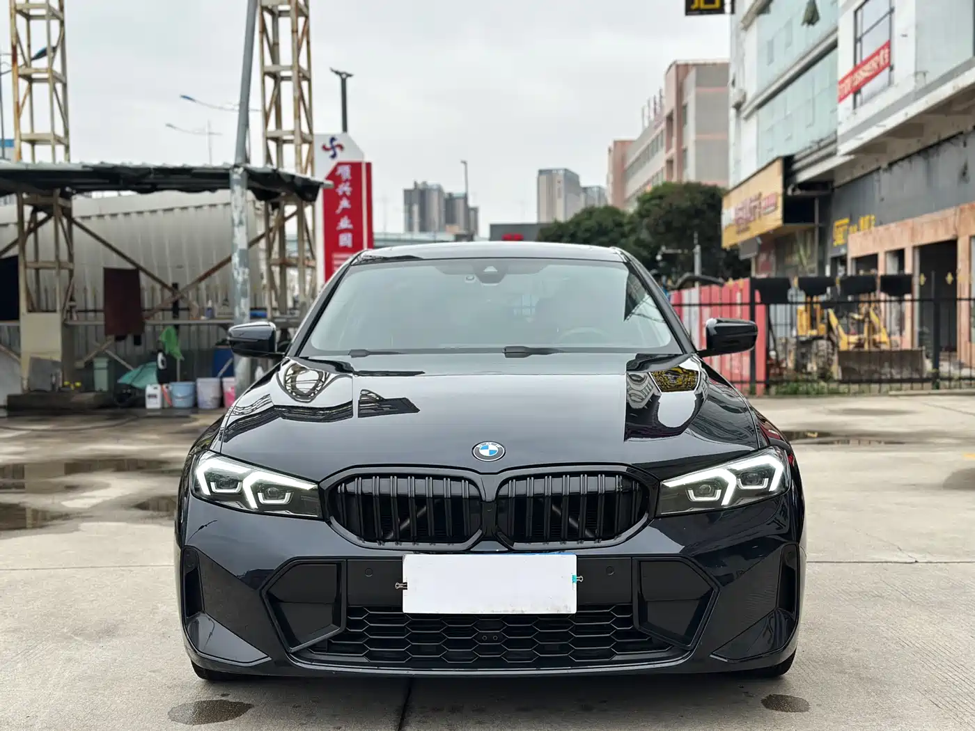 BMW 3 SERIES