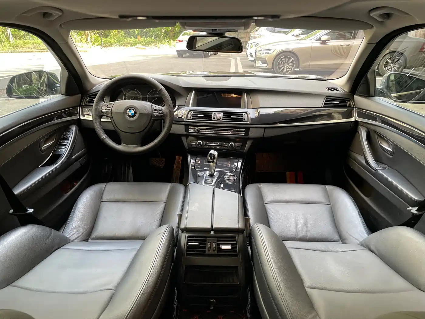 BMW 5 Series 2014 520Li Elegance фото 19