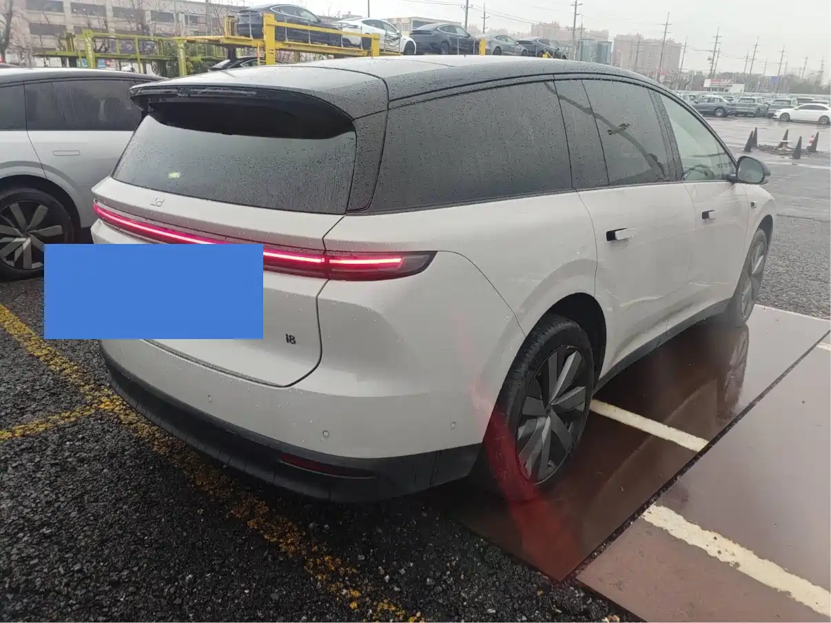 Li Auto IDEAL I8