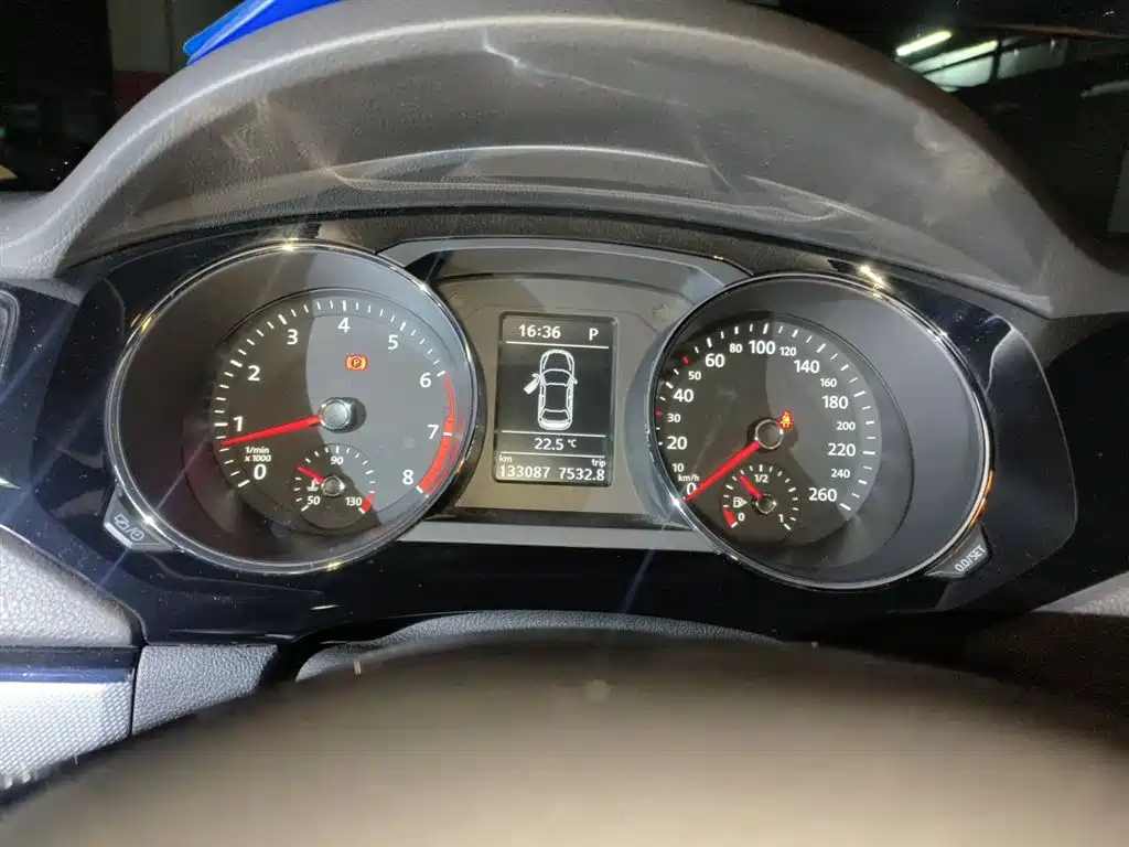 Volkswagen Sagitar 2018 280TSI DSG Spark Edition фото 12
