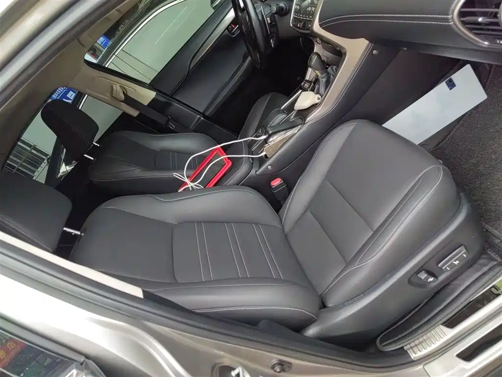Lexus NX 2020 300h FWD F Sport China VI фото 17