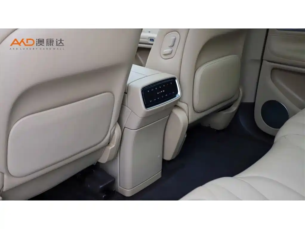 AITO Wenjie AITO M9 2024 Model Extended Range Ultra Edition 52kWh 5-Seater фото 9