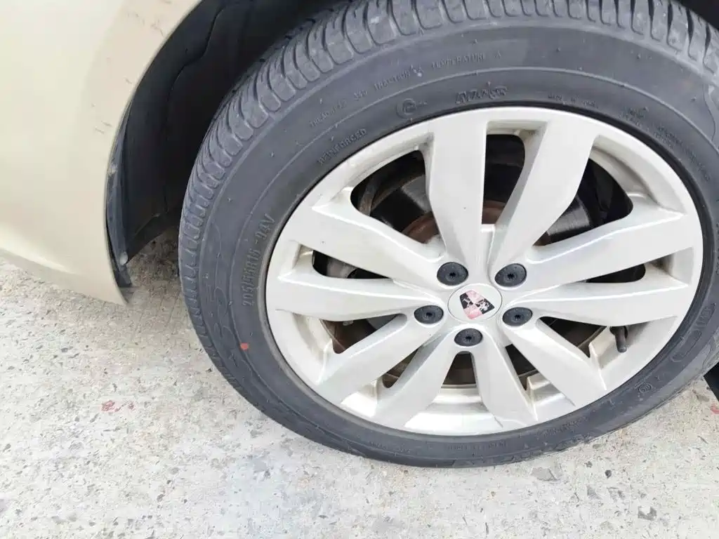 Roewe 350 2016 2015 Model 1.5L Manual Luxury Sunroof Edition