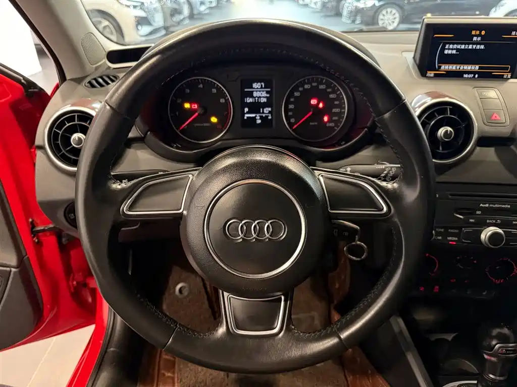Audi A1 2014 30 TFSI Sportback Fashion фото 10