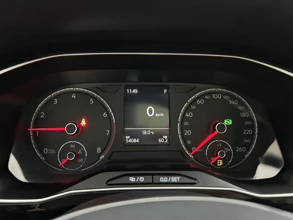 Photo 16 - Jetta VS7