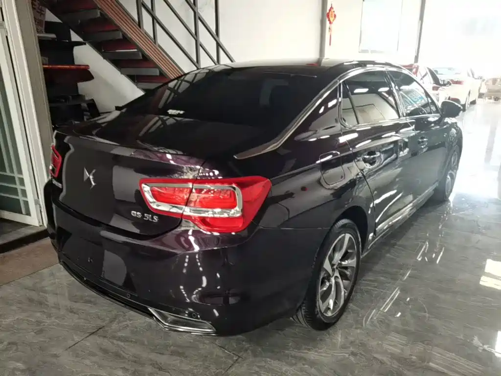 DS 5LS 2016 2016 1.6T Elegant Edition THP160