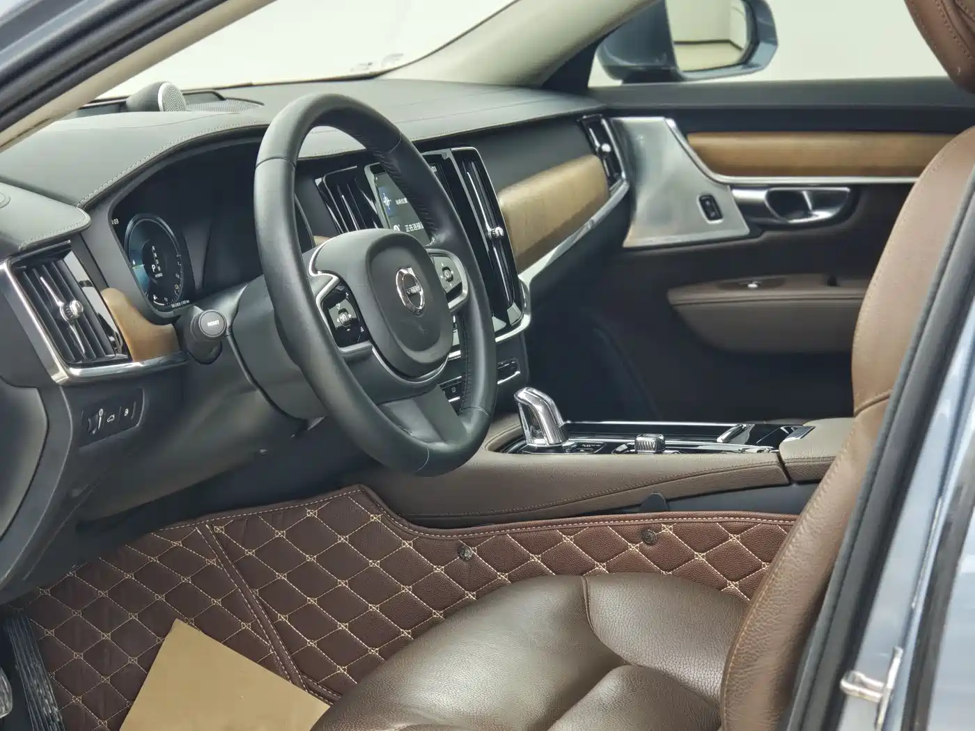 VOLVO S90 PLUG IN HYBRID