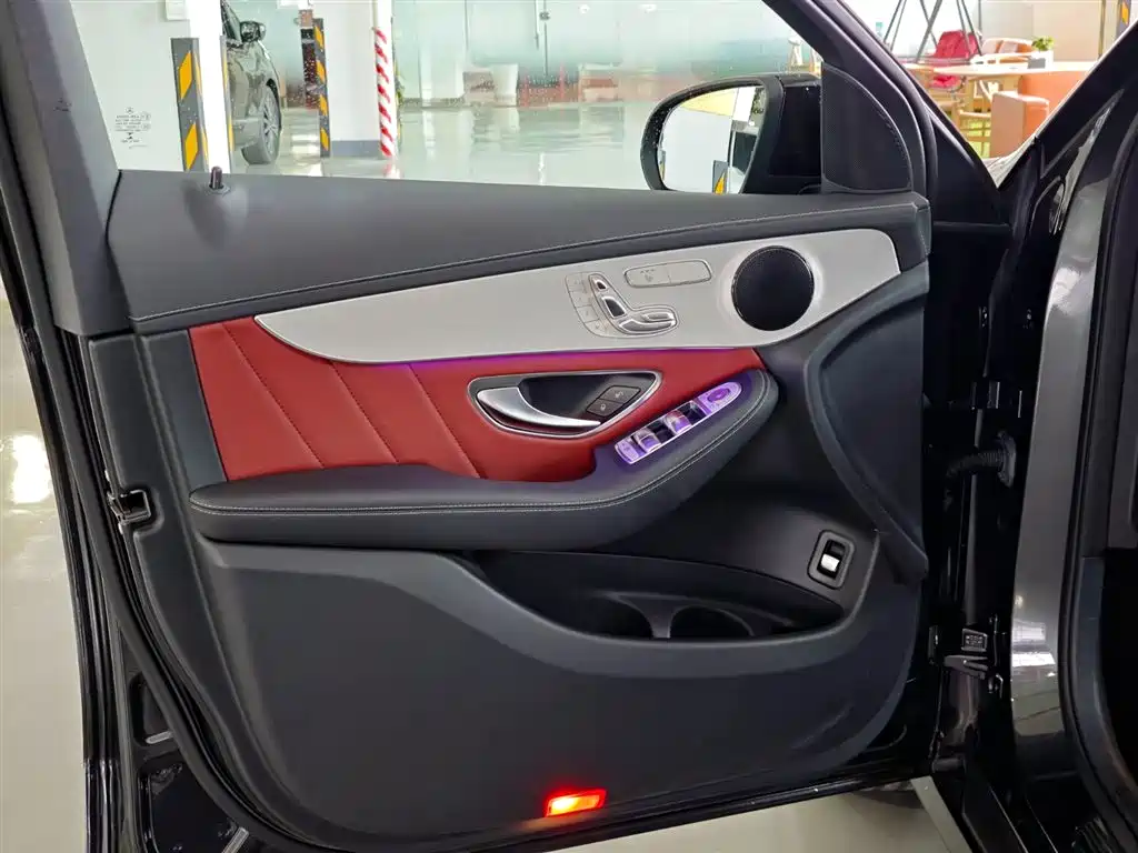 Mercedes-Benz GLC Coupe 2020 GLC 260 4MATIC Coupe SUV фото 10