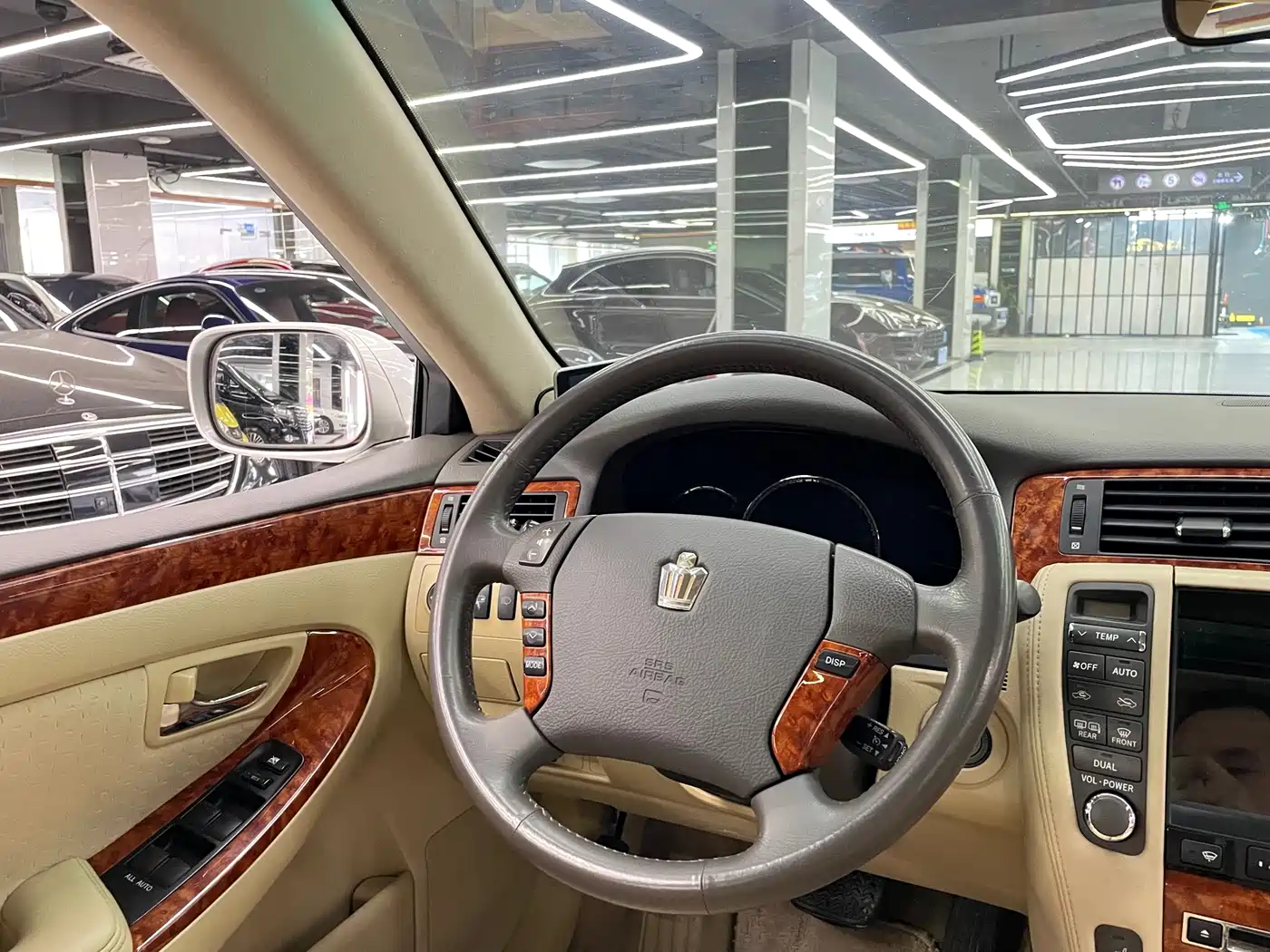 Toyota Crown 2007 2.5L Royal Special Edition фото 12