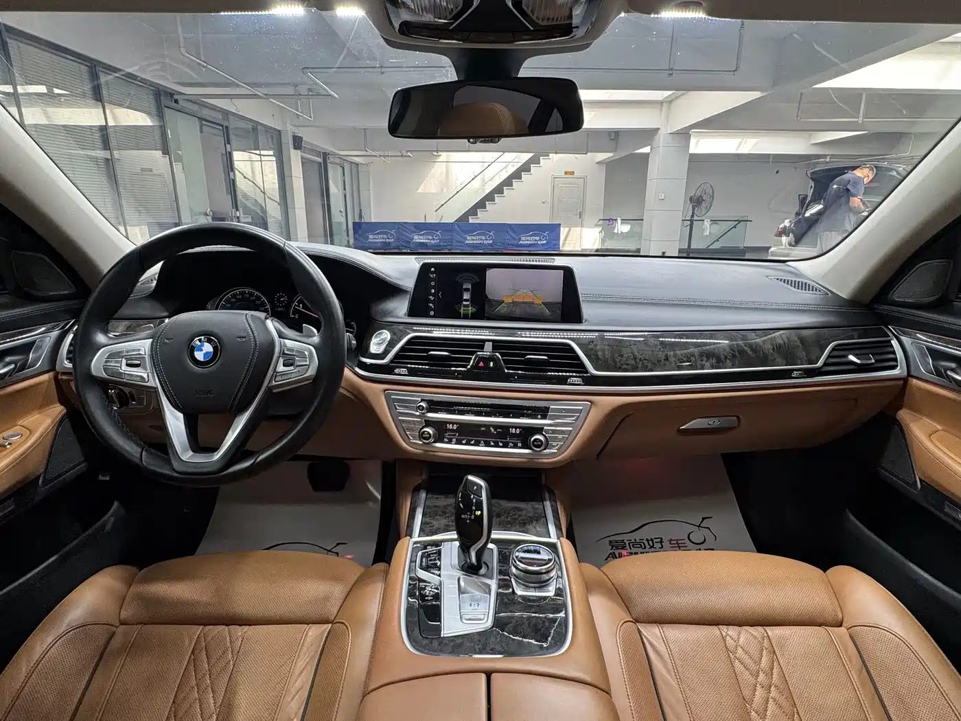 Фото 9 - BMW 7 Series