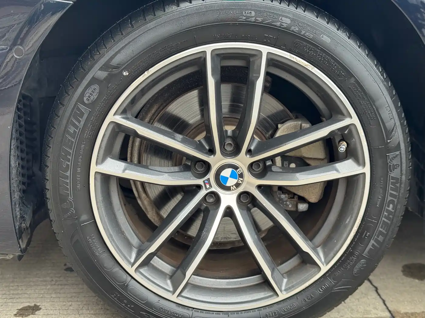 BMW 5 Series 2021 525Li M Sport Package фото 10
