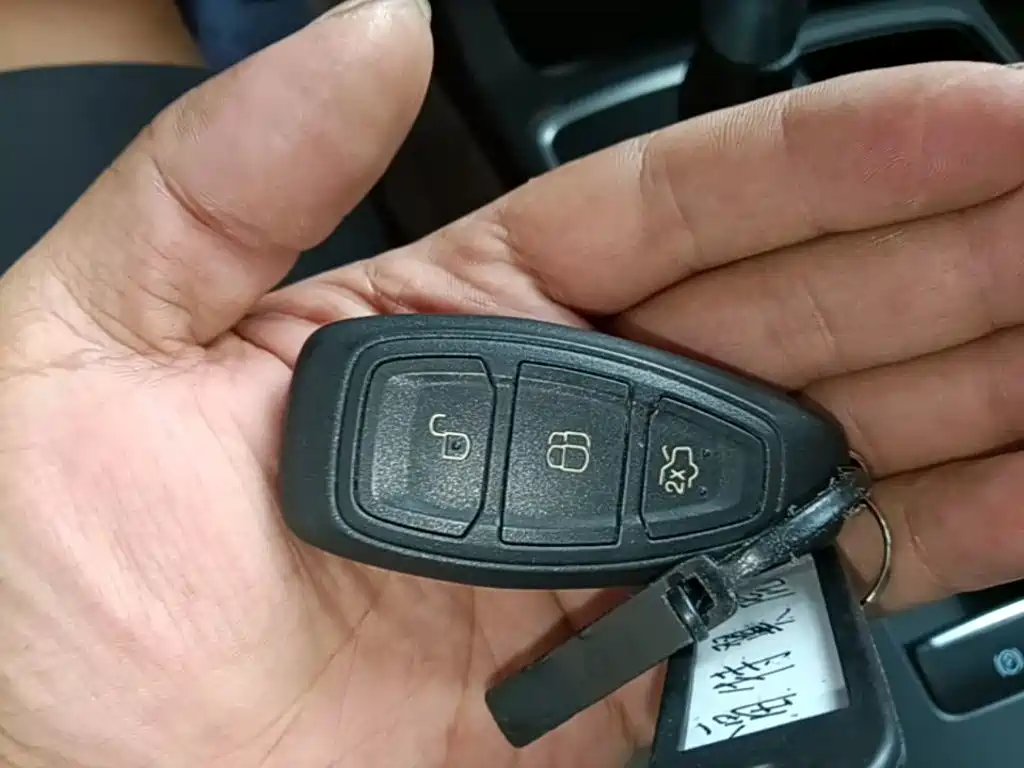 Фото 9 - Ford Kuga