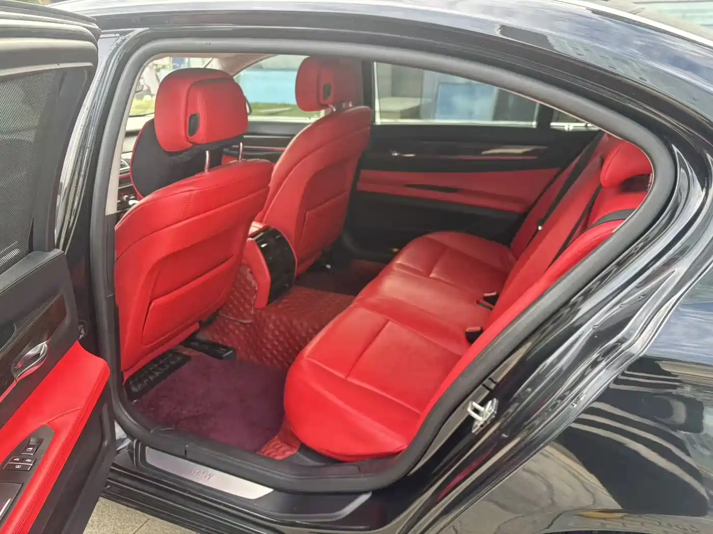 BMW 7 Series 2011 730Li Elegance фото 17