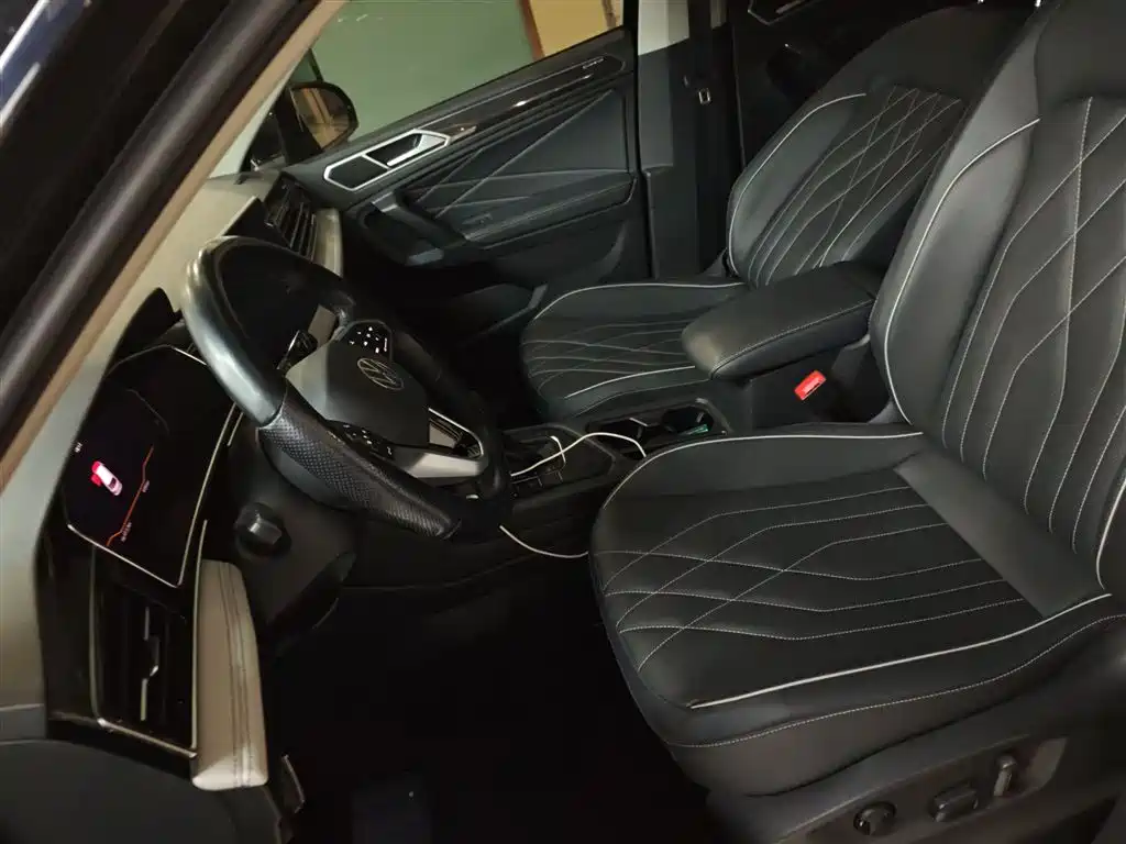 Volkswagen Tiguan L 2022 330TSI Automatic 2WD Comfort Edition фото 15