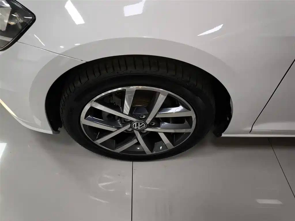 Volkswagen Golf 2020 Beloved Edition 280TSI DSG Comfort фото 25