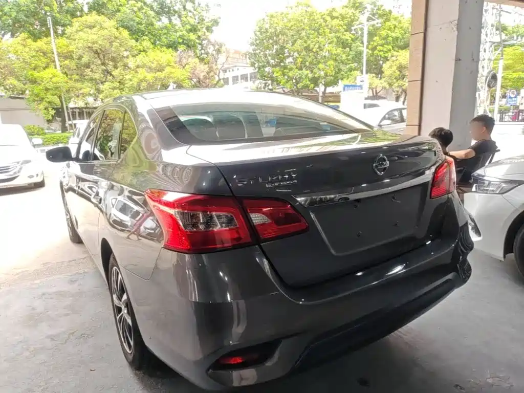 Nissan SYLPHY, миниатюра 5