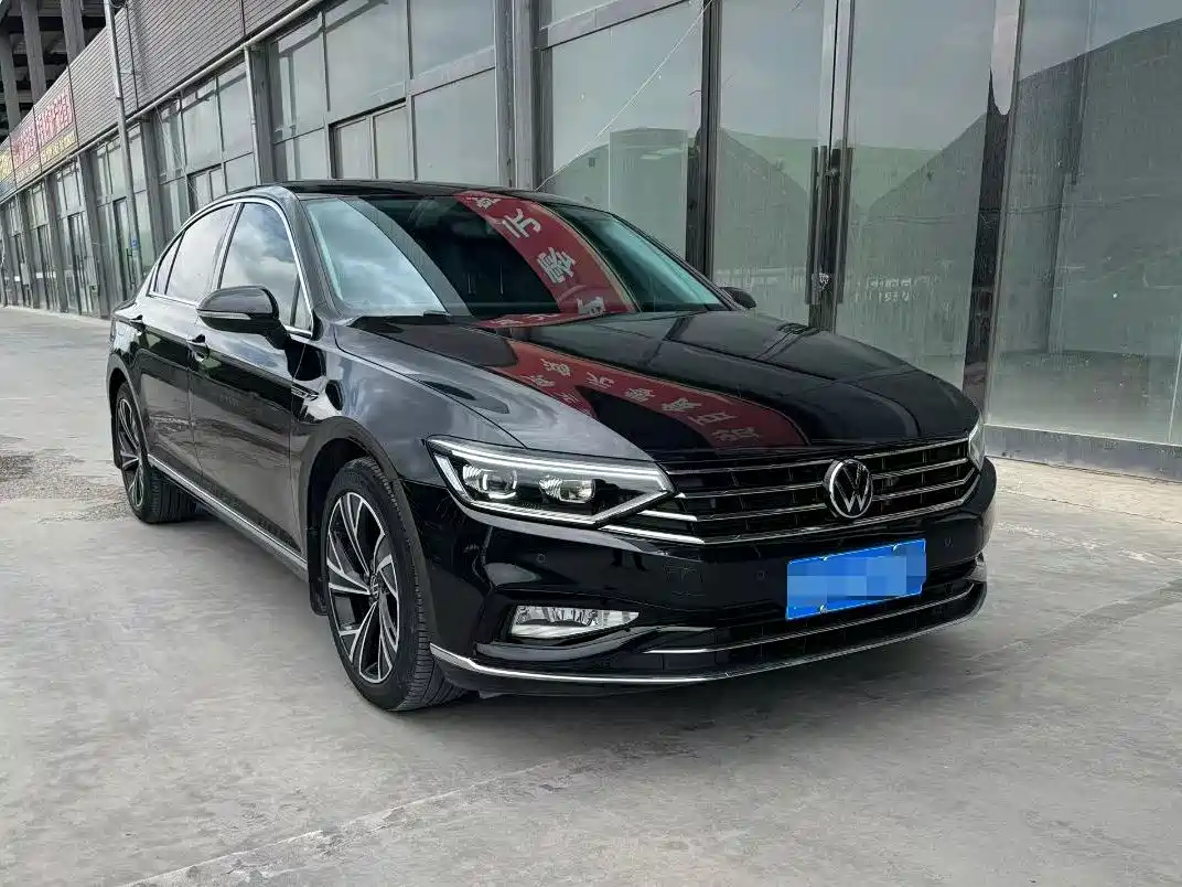 Volkswagen Magotan 2020 330TSI DSG Luxury фото 3