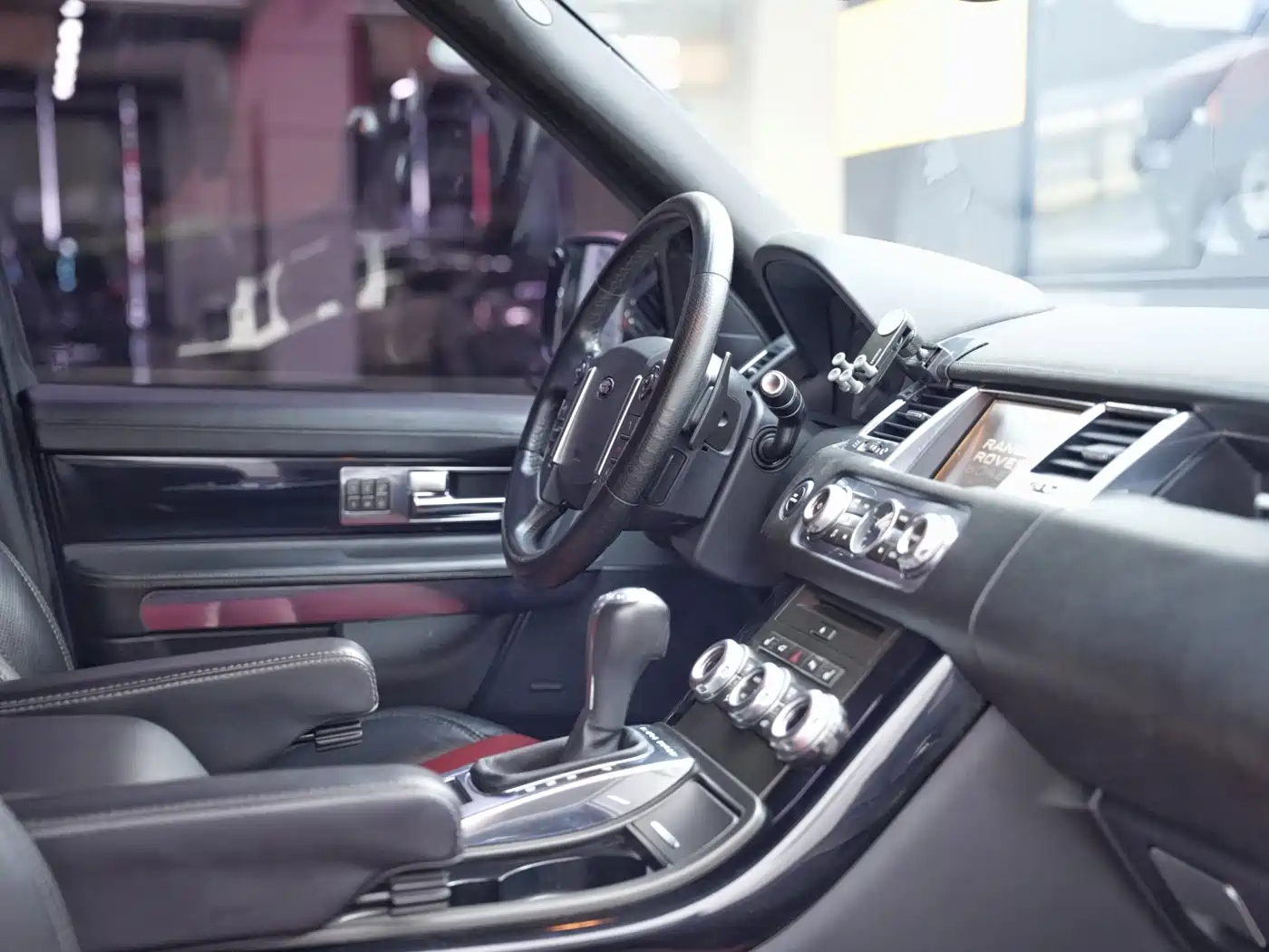 Land Rover Range Rover Sport 2013 5.0 NA V8 HSE Red Limited Edition фото 14