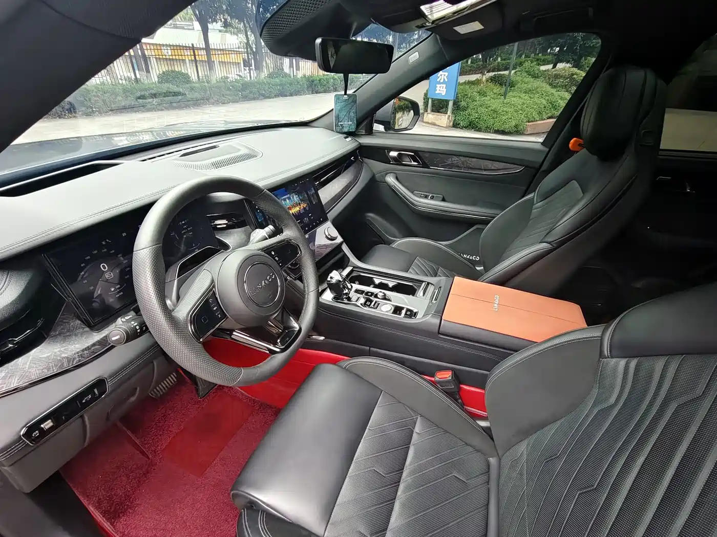 Lynk & Co 09 2022 2021 2.0T Halo 6-Seater