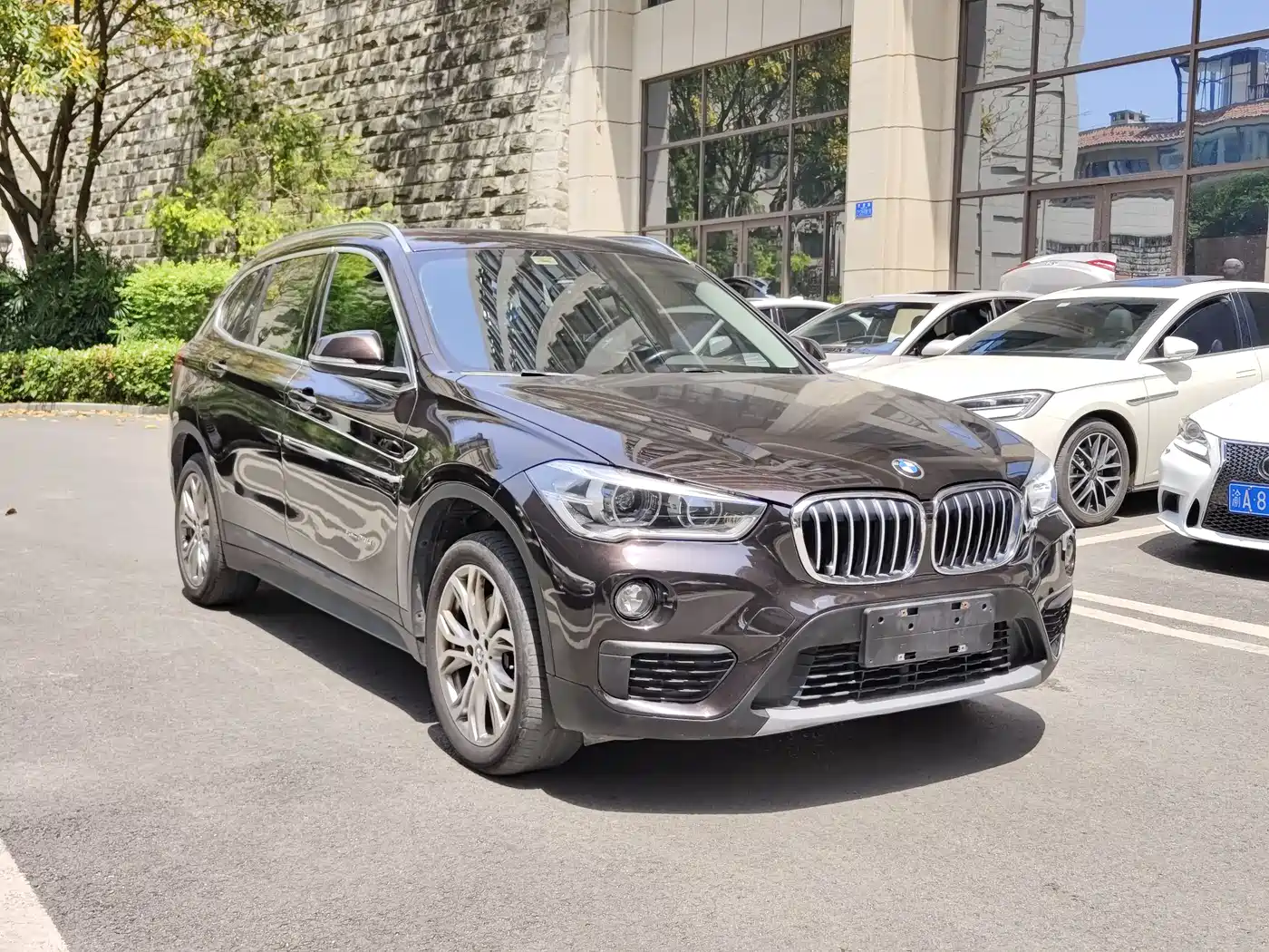 BMW X1 2018 sDrive20Li Leading Model фото 3