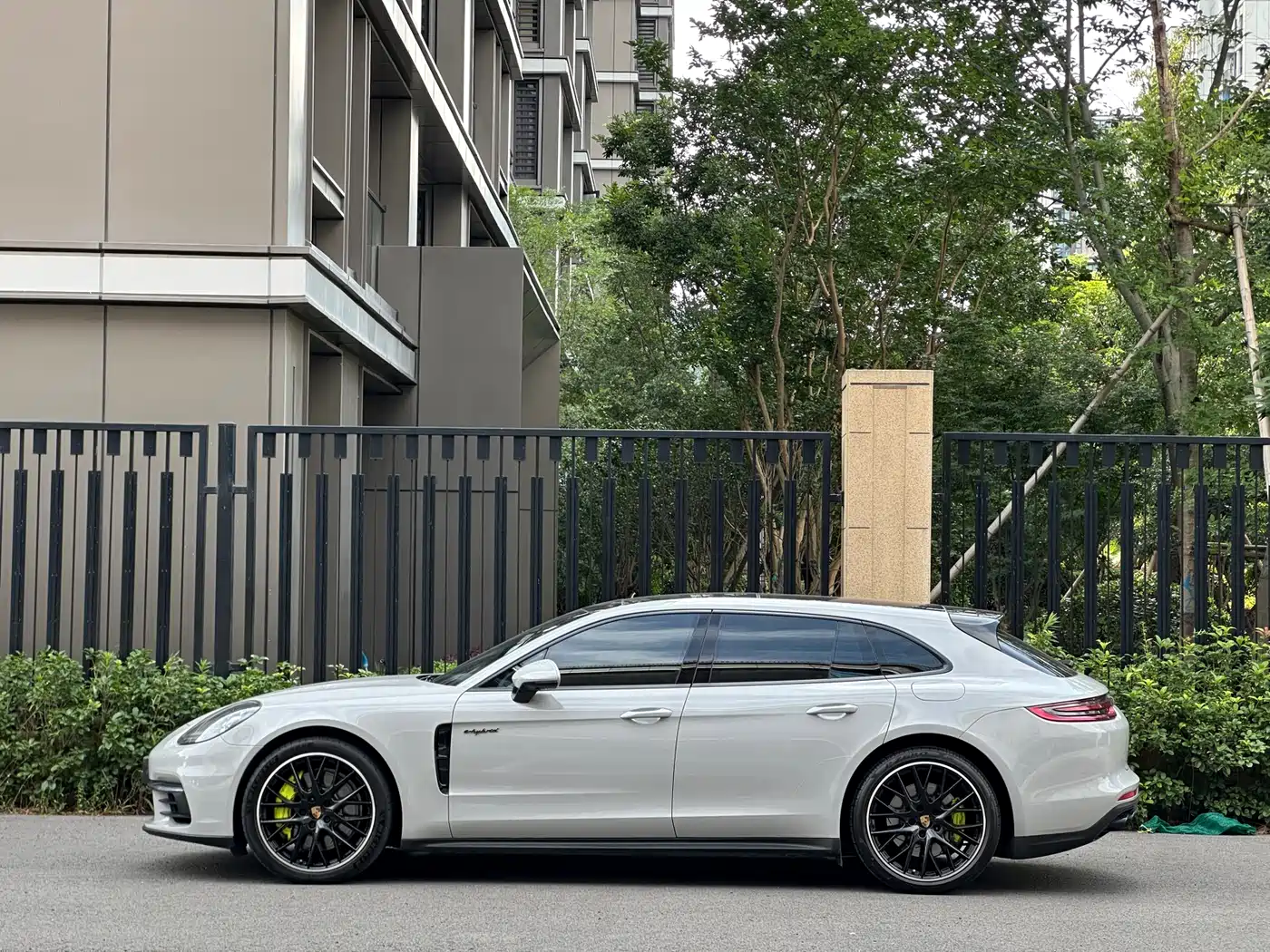 Фото 17 - Porsche Panamera New Energy