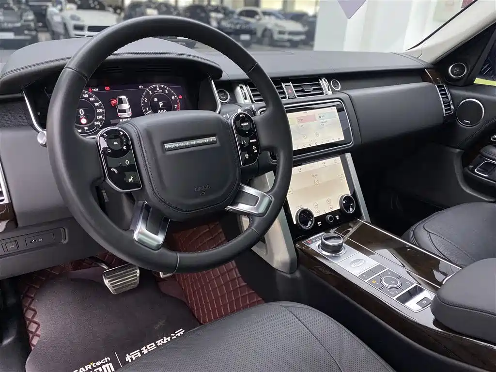 Land Rover Range Rover 2022 3.0 L6 400PS Heritage Extended Classic Edition фото 6