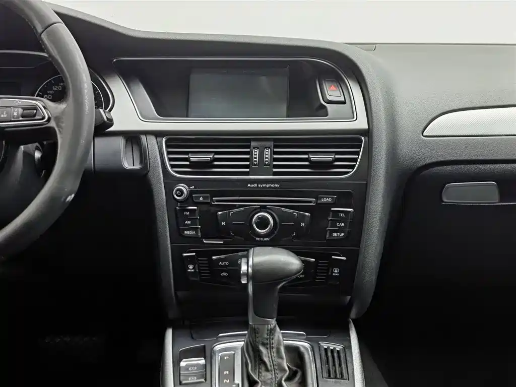 Audi A4L 2013 35 TFSI Automatic Standard фото 12